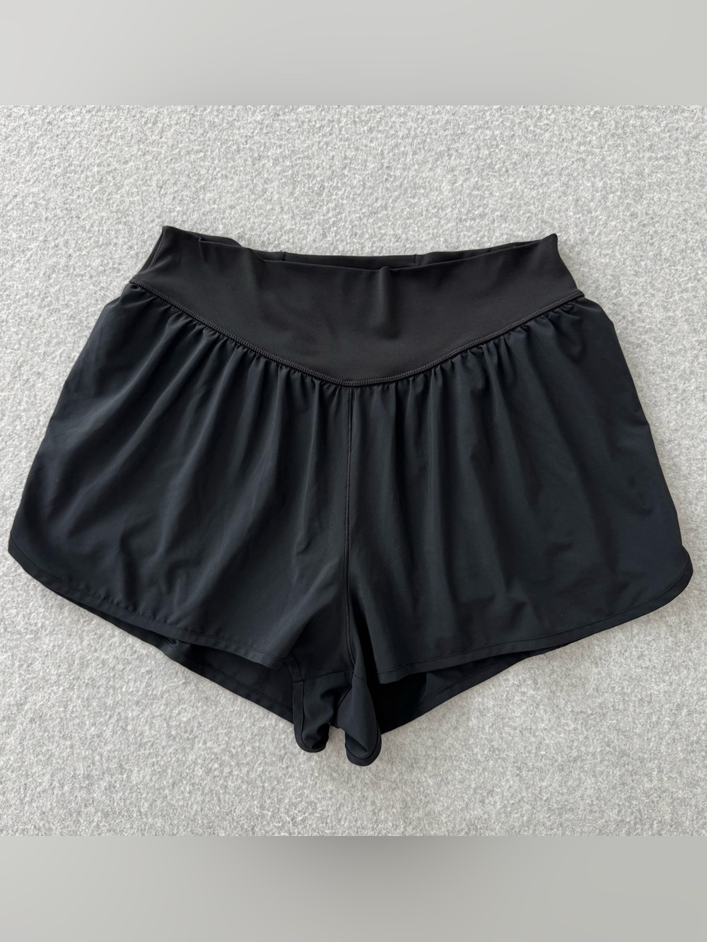 OFFLINE by Aerie Lined Shorts Women’s Size Large Black Stretch Active Outdoor